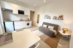 JUAN LES PINS CITY CENTER - 4 people